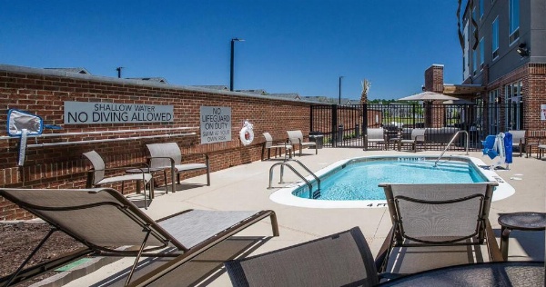 Courtyard by Marriott Columbia Cayce image 22